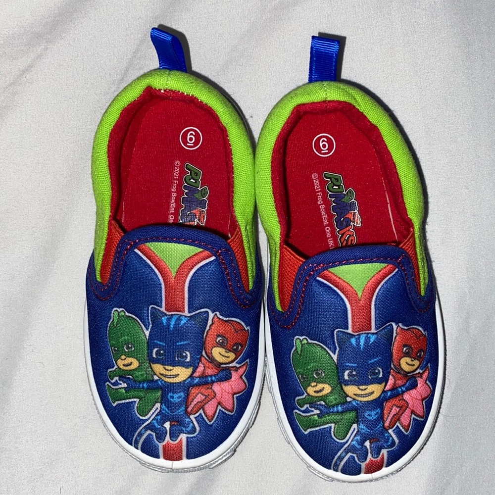 Pj mask toddler boy shoes size 6